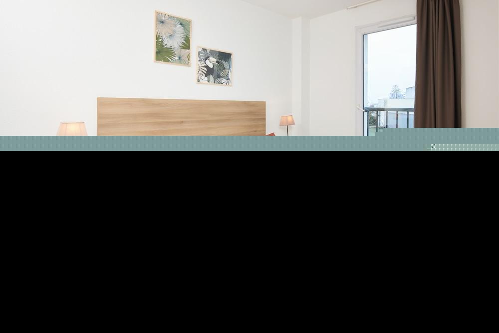 Le Boutique Hotel&Spa Bordeaux Extérieur photo A room in the hotel