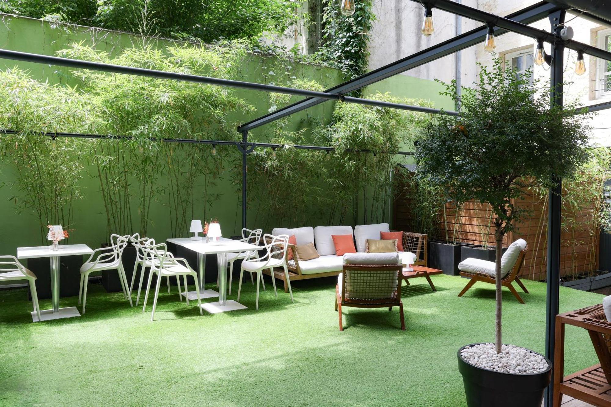 Le Boutique Hotel&Spa Bordeaux Extérieur photo The garden at the hotel
